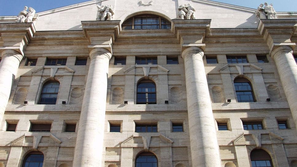 Affaire Mps, i titoli corrono in Borsa. Le offerte in campo