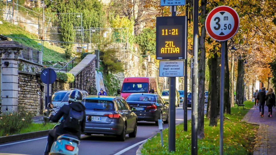 Città Alta, cambia la viabilità: Ztl dalle 10 alle 24 nei festivi e tre nuove navette