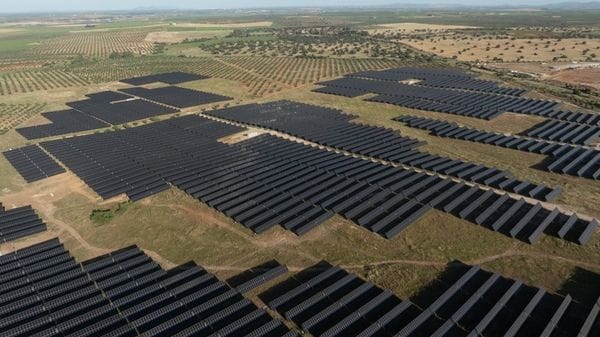 Inaugurato l'impianto 'Renoopol' di Eni Plenitude in Spagna