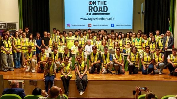 La carica dei 100 ragazzi pronti per «On the road»
