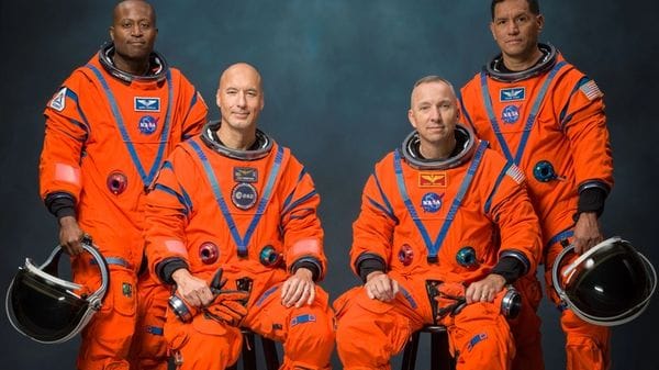 Parmitano, non vedo limiti ad altre missioni sulla Luna 