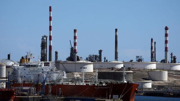 Unem: 'La bolletta dell'energia 2026 sale a 57-58 miliardi se rientra la crisi in Iran'
