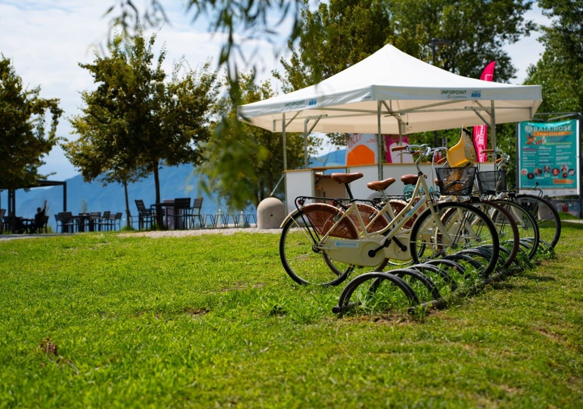 «Baia delle Rose» accende l’estate  a Costa Volpino
