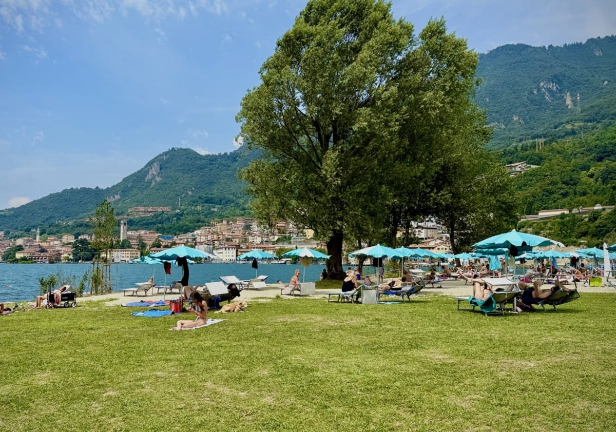 «Baia delle Rose» accende l’estate  a Costa Volpino