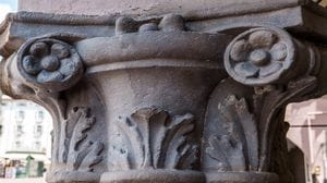 Colonne, capitelli e una lunga storia: una piazza racconta Bergamo - Foto e video