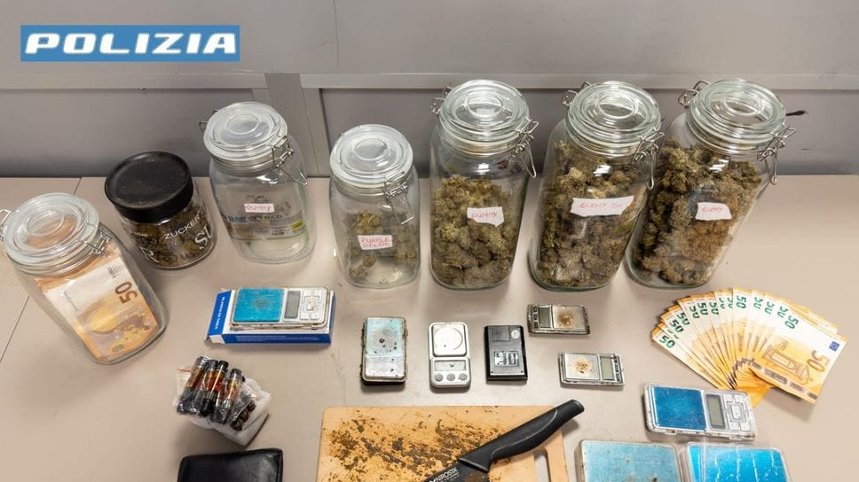 Droga e 16 mila euro in contanti: arrestato un 39enne
