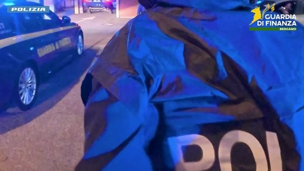 Falsi investimenti nelle auto di lusso, blitz tra Bergamo e altre sei province