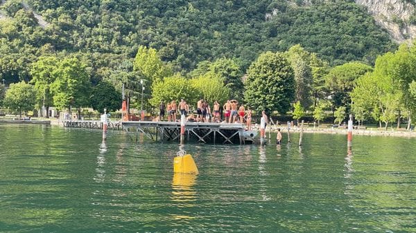 Sui Laghi acque «eccellenti» in tutte le spiagge, ma attenzione ai tuffi