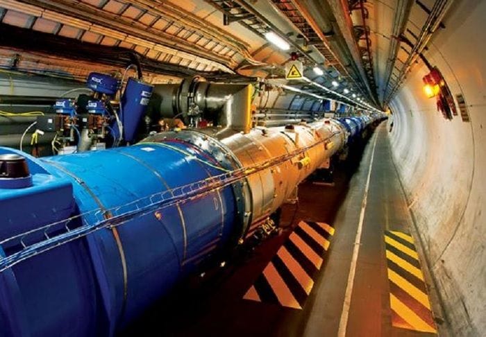 Cern, ultime collisioni per l'acceleratore di particelle Lhc