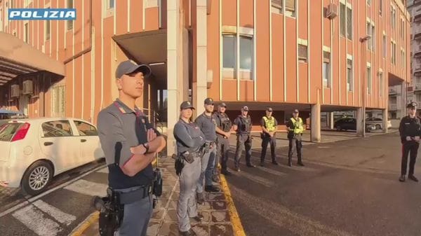 Controlli polizia, carabinieri e locale in centro a Bergamo