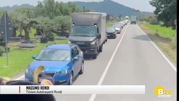 La valle Brembana chiede soluzioni al traffico, prima di morire del tutto