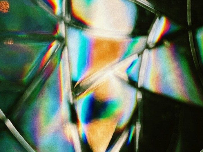 Da liquido a vetro, la danza delle molecole ricostruita ai raggi X