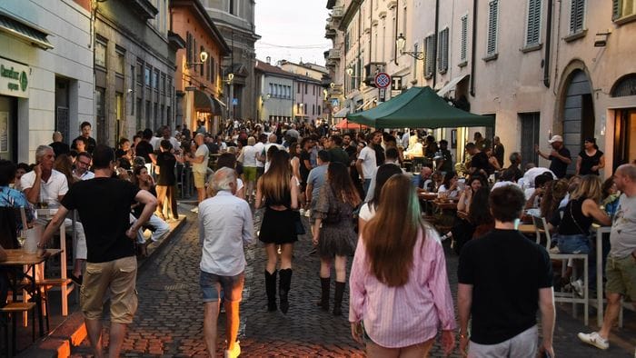 dall8217hip hop alla salsa la notte bianca 232 a passo di danza in borgo santa caterina da Ecodibergamo.it dall8217hip hop alla salsa la notte bianca 232 a passo di danza in borgo santa caterina