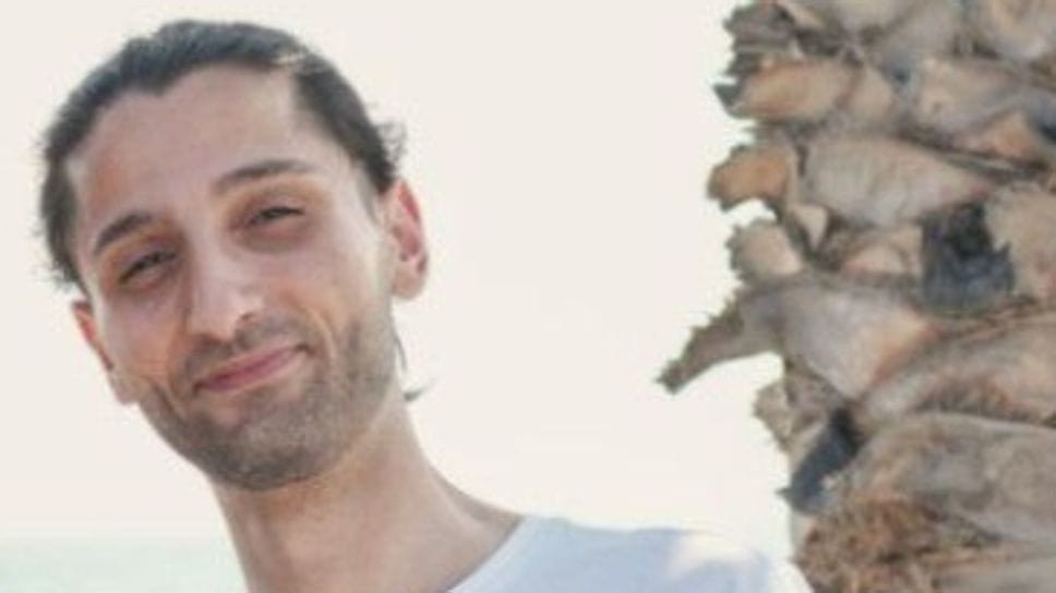 Cade in moto tornando a casa, muore Marco, barman della «Marianna» al «Papa Giovanni»