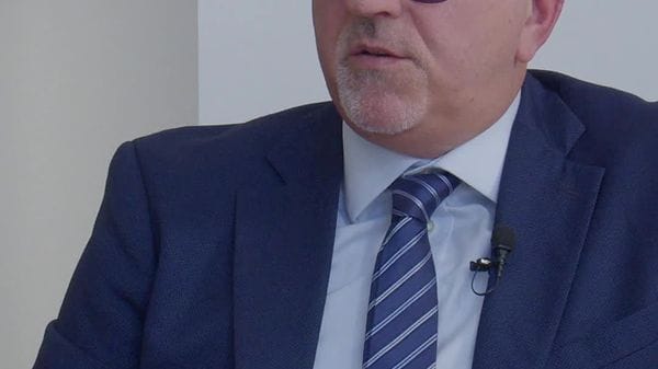 Le imprese cercano l'IA. Ma vogliono le persone