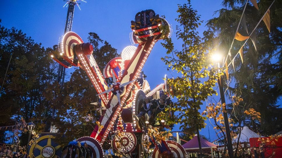 Leolandia accende l’estate con le «Crazy Summer Nights»: il parco aperto fino alle 22