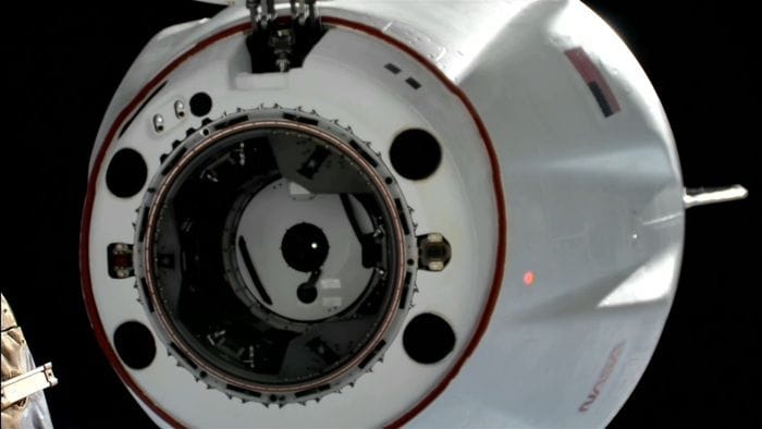 La navetta cargo Dragon sganciata dall'Iss, rientra a Terra