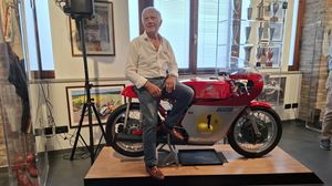 Giacomo Agostini, la leggenda del motociclismo in un museo - Foto e video