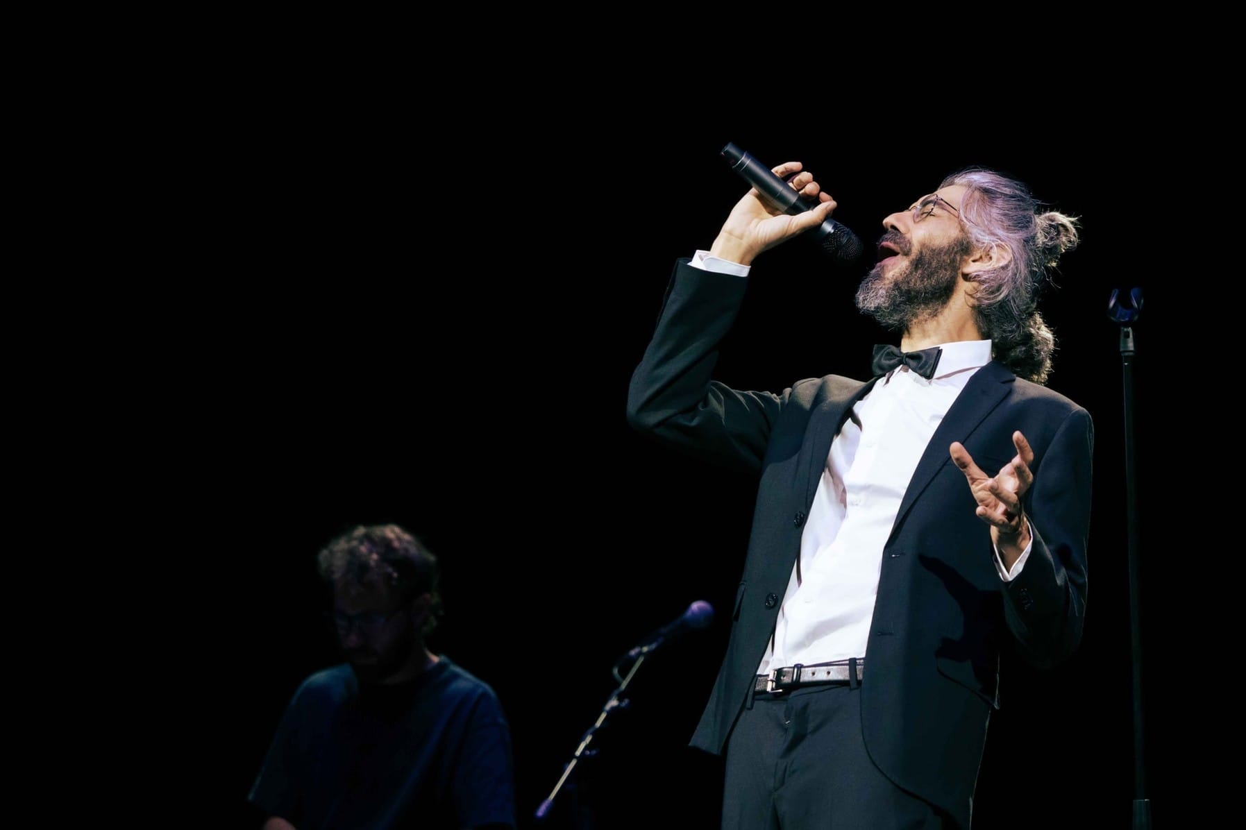 Il teatro di Lorenzo Maragoni che mette al centro l’uomo e indaga i temi delle maschilità