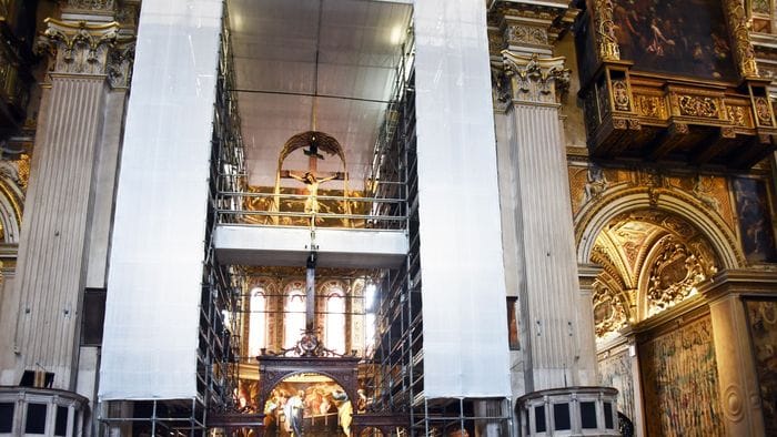 nella basilica di santa maria maggiore dieci piani di ponteggio per il maxi restauro del presbiterio da Ecodibergamo.it nella basilica di santa maria maggiore dieci piani di ponteggio per il maxi restauro del presbiterio