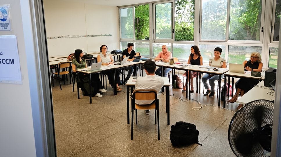 Notte prima degli esami per oltre 9.200 studenti bergamaschi. «Slancio verso il futuro»