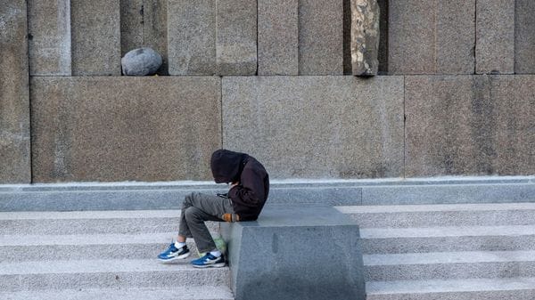 Ragazzi oltre i telefonini ci chiedono di essere visti