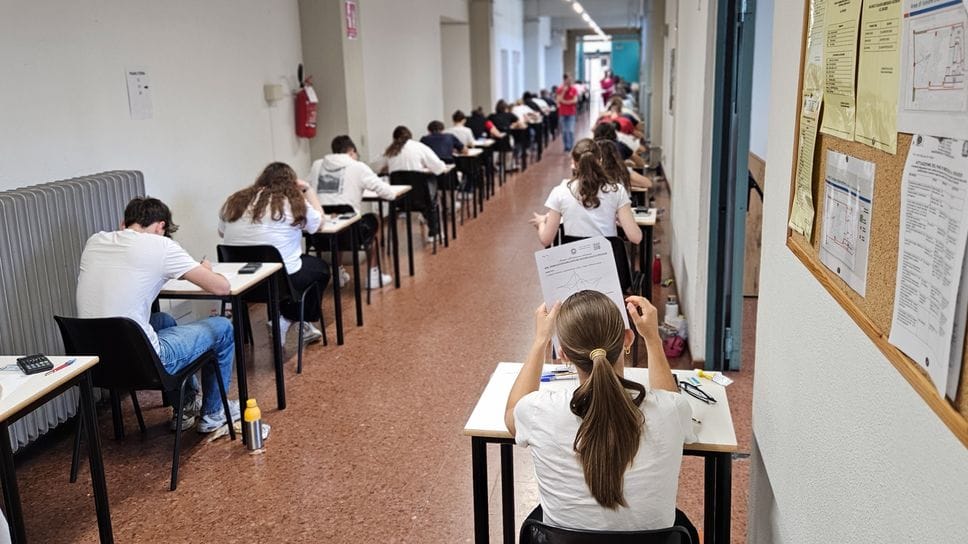 Maturità, è il giorno della prima prova. L’emozione degli studenti e l’attesa per le tracce