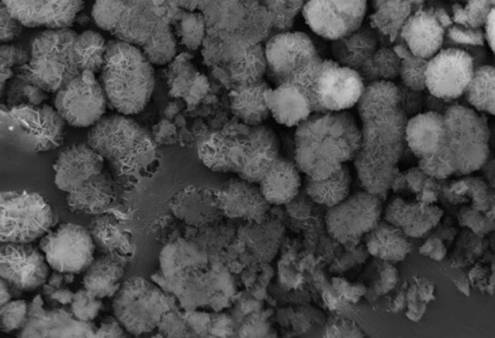 Un nuovo materiale per estrarre il litio dalle batterie esauste