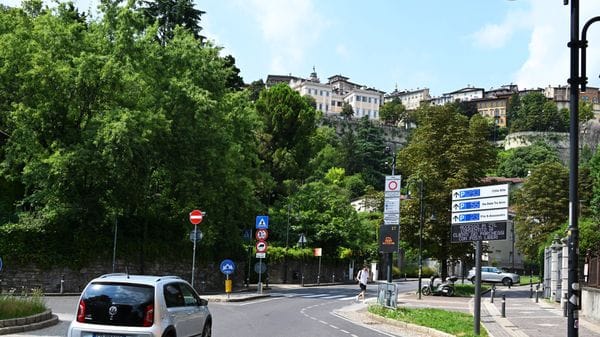 Città Alta e Colli: dal 21 giugno, domenica e festivi, entra in vigore la Ztl dalle 10 alle 24. Navette al via