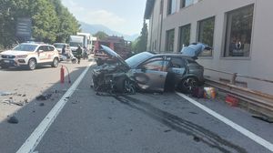 Gazzaniga, incidente sulla statale della Valle Seriana: strada bloccata e lunghe code - Foto