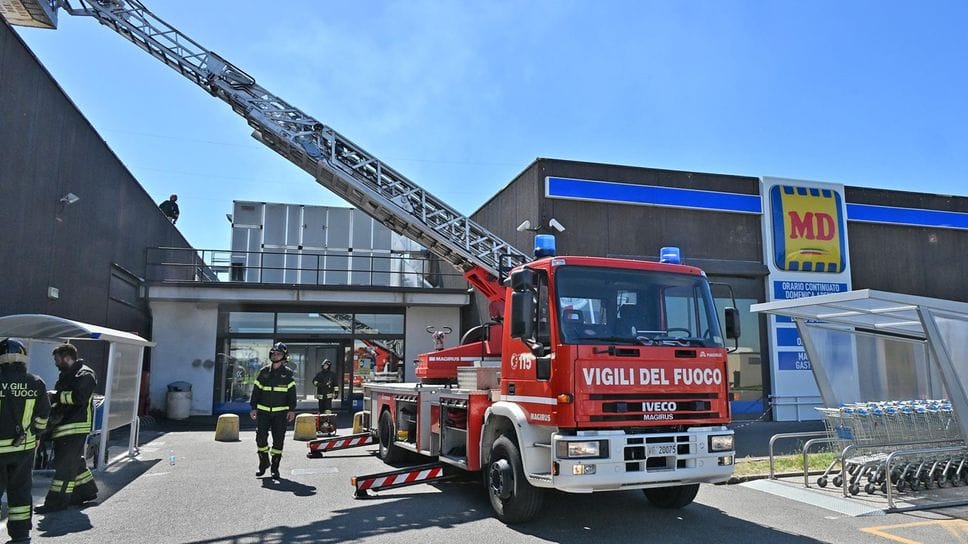 Rogo al centro commerciale di Caravaggio, i primi negozi riaprono lunedì