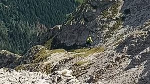 Ghiaione frana sotto i suoi piedi e scivola per 50 metri: ferito 56enne di Pontirolo - Il video dei soccorsi