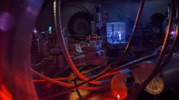 Costruiti i primi orologi alimentati da nuclei di atomi 