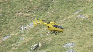 Oltre il Colle, 46enne si fa male al Passo di Val Vedra: in ospedale in elicottero