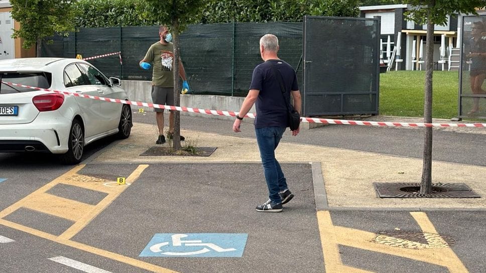 Sparatoria in strada a Seriate, l’ipotesi del regolamento di conti 