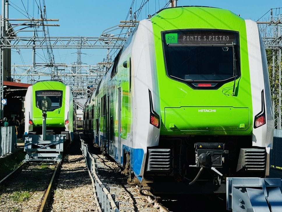 Milano-Ponte San Pietro, sulla linea arrivano altri quattro treni Caravaggio: ora il 100% delle corse è con convogli nuovi