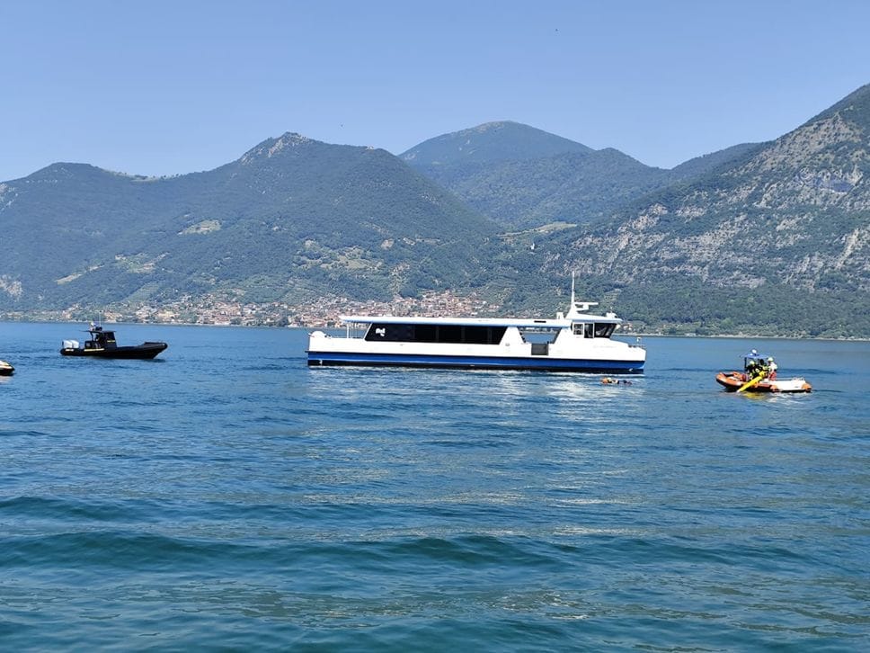 Soccorsi a bordo di un traghetto a Iseo, ma è un’esercitazione- Foto