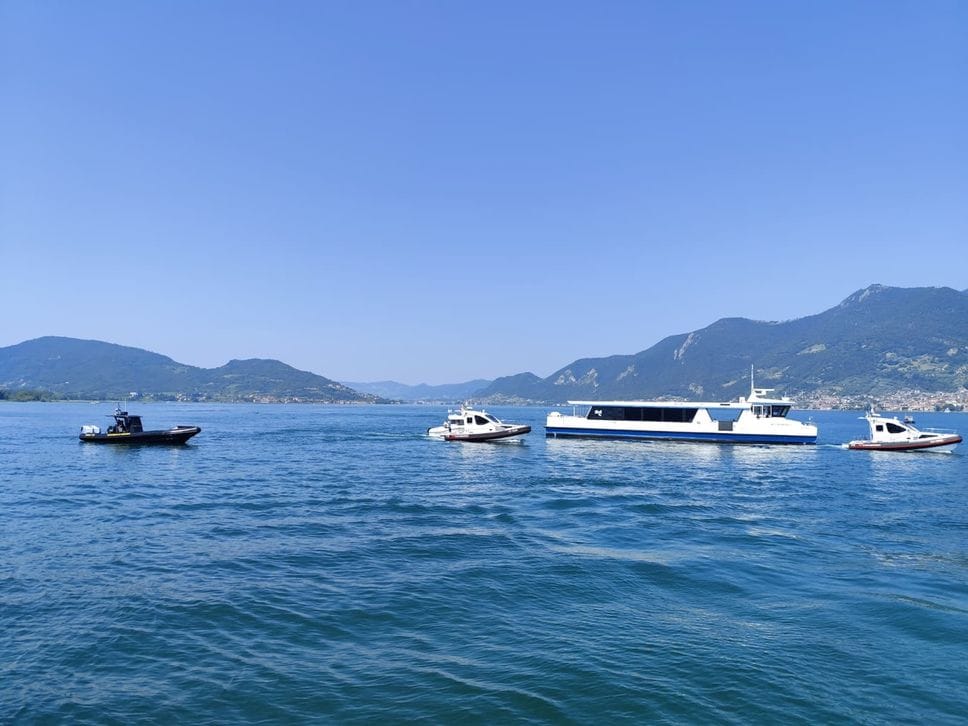 Soccorsi a bordo di un traghetto a Iseo, ma è un’esercitazione- Foto
