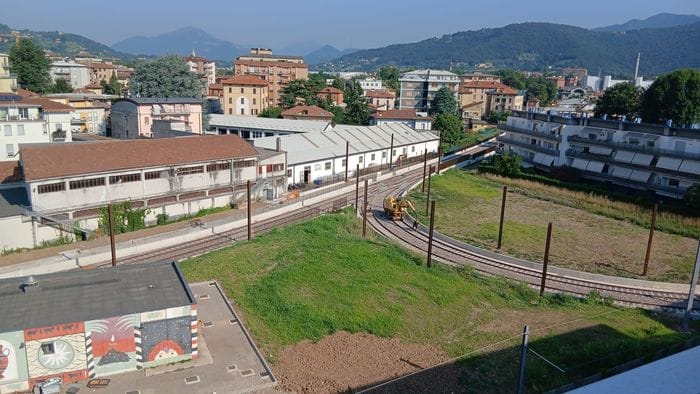 tram t2 bergamo villa d8217alm232 lavori in chiusura rispettata la scadenza pnrr del 30 giugno foto da Ecodibergamo.it tram t2 bergamo villa d8217alm232 lavori in chiusura rispettata la scadenza pnrr del 30 giugno foto