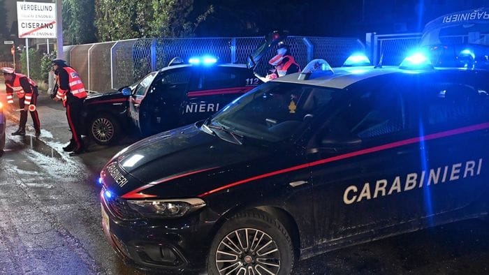 https://storage.ecodibergamo.it/media/photologue/2026/6/26/photos/cache/furgone-ariete-nella-notte-a-verdellino-commando-di-dieci-ladri-rubano-camice-d_634e24d0-715e-11f1-aeda-4de6a6485e8b_1920_1080_v3_large_16_9.jpeg