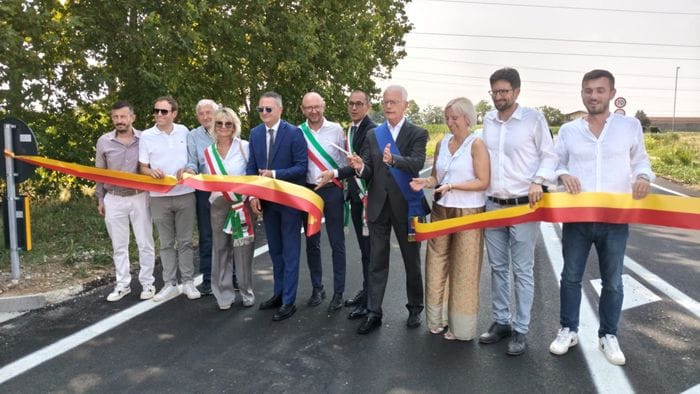 https://storage.ecodibergamo.it/media/photologue/2026/6/27/photos/cache/bagnatica-calcinate-inaugurata-la-nuova-sp-92-allargata_9f828e54-7236-11f1-aeda-4de6a6485e8b_1920_1080_v3_large_16_9.jpeg