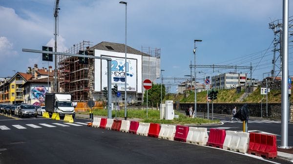 E-Brt, primi correttivi in via Paleocapa ma le code restano - Le foto