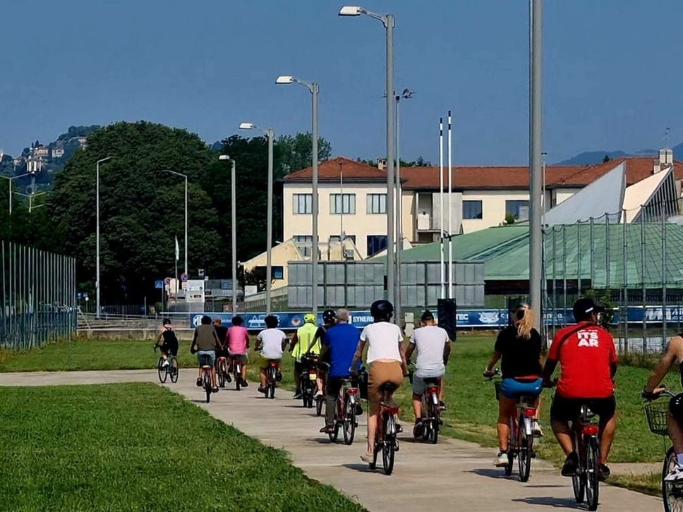 Le vecchie bici de La BiGi rinascono: consegnati i primi 28 mezzi a studenti, lavoratori e persone fragili - Foto