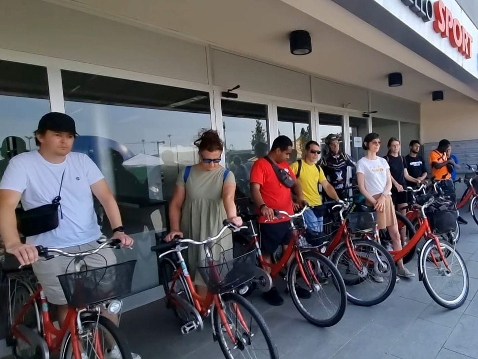 Le vecchie bici de La BiGi rinascono: consegnati i primi 28 mezzi a studenti, lavoratori e persone fragili - Foto