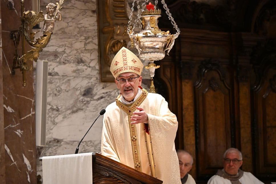 L’abbraccio di Cologno al Cardinale Pizzaballa. «Dobbiamo saper vivere in perdita per amore dell’altro» - Foto