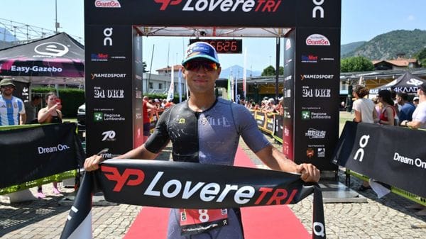 LovereTRI: festa per 850 fra nuoto nel lago d’Iseo, bicicletta e corsa
