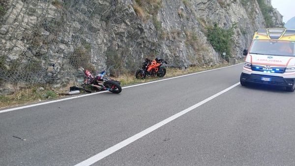 Sarnico, auto contro due moto dopo la galleria: ferito un  19enne