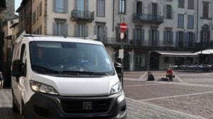 Carico-scarico, in Città Alta nuove regole per la consegna delle merci