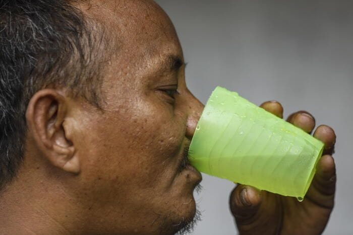 Entro il 2030 l'Intelligenza Artificiale consumerà l'acqua usata da 1,3 miliardi di persone