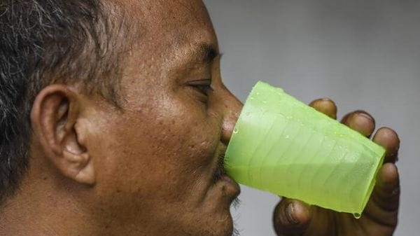 Entro il 2030 l'Intelligenza Artificiale consumerà l'acqua usata da 1,3 miliardi di persone